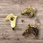 Caballo en Oro Fino – Un Toque de Distinción para tus Accesorios Artesanales 🐎✨