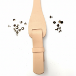 Cierres de cuero exclusivos de nuestra marca.