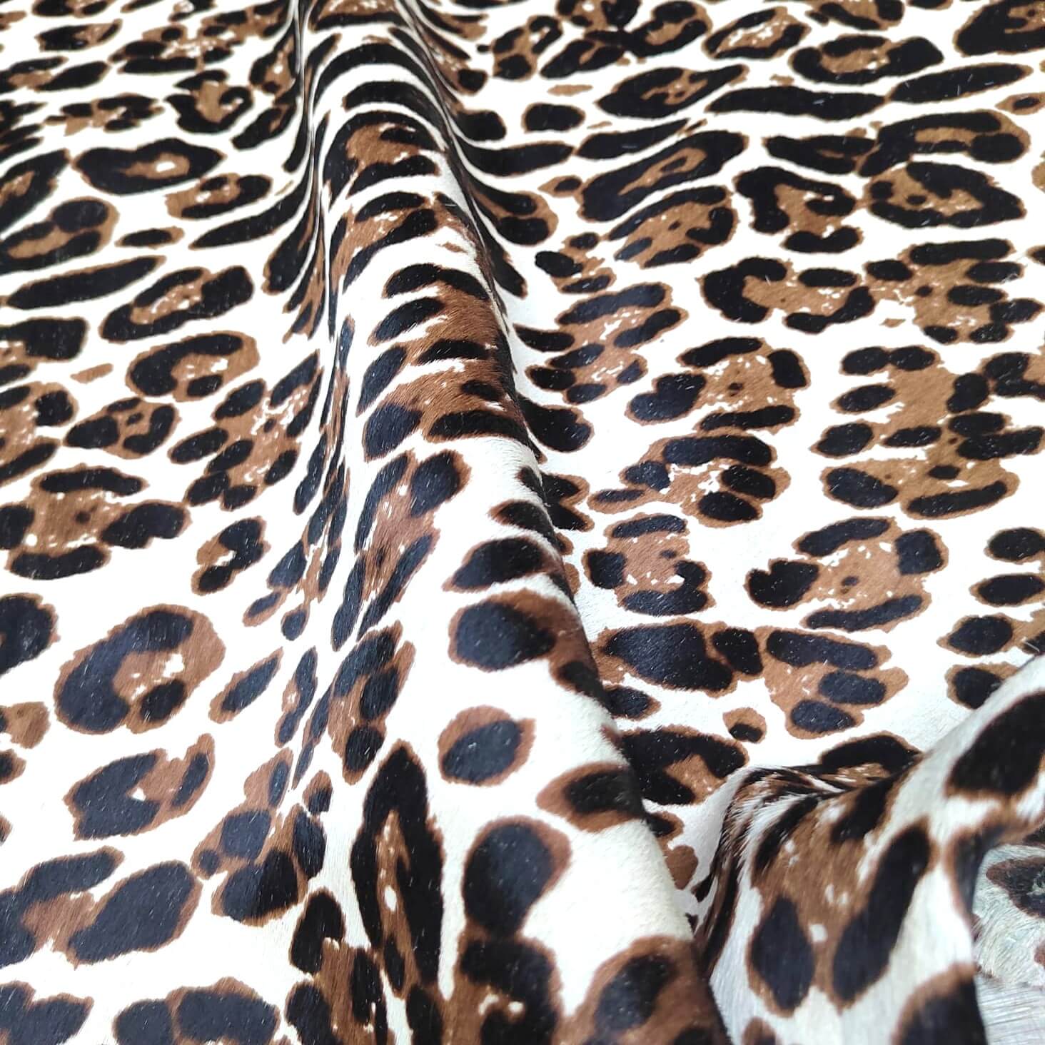 🐆 Cuero Animal Print en Oferta – ¡Suavidad y Estilo para tus manos creativas! 🐾