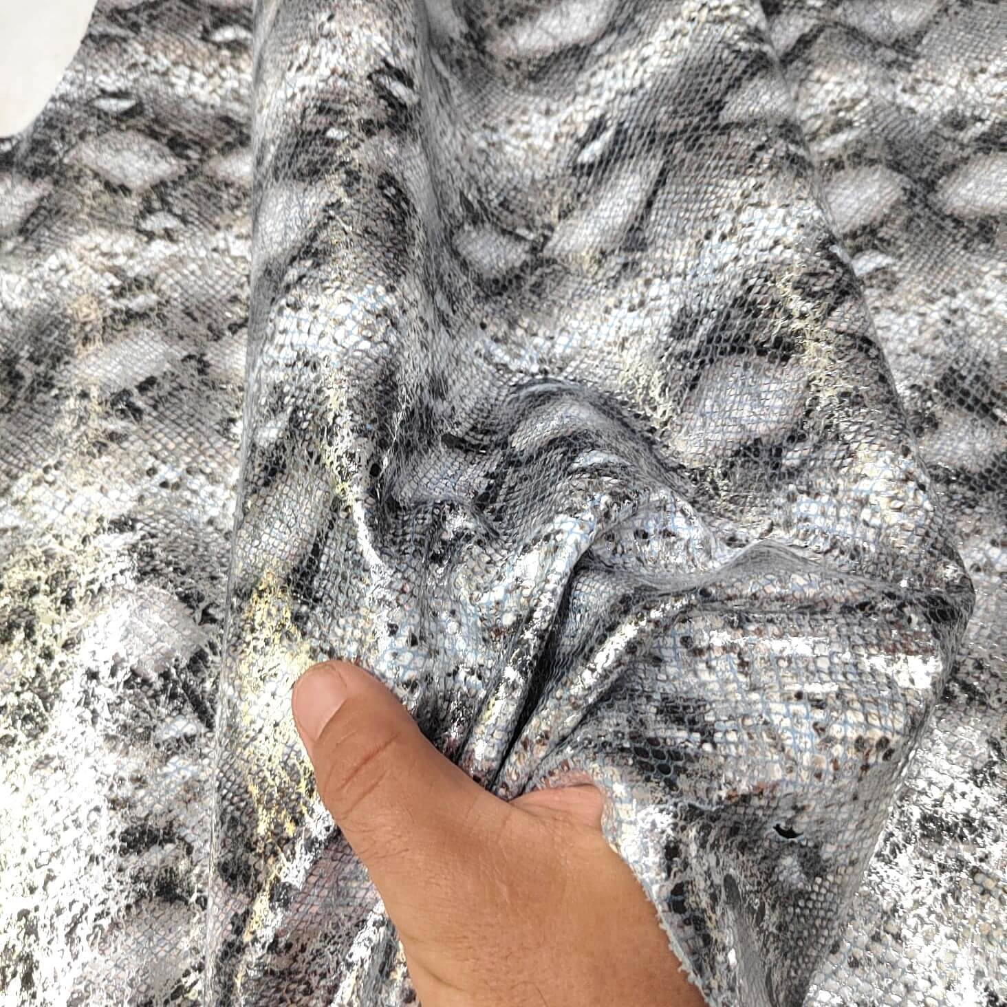 Cuero Bicolor Estampado Excepcional. En Oferta. Hasta Fin de Existencia