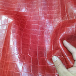 🔴 Cuero Grabado Rojo Calidad Premium – Elegancia Artesanal al Alcance de Todos 🧵✨