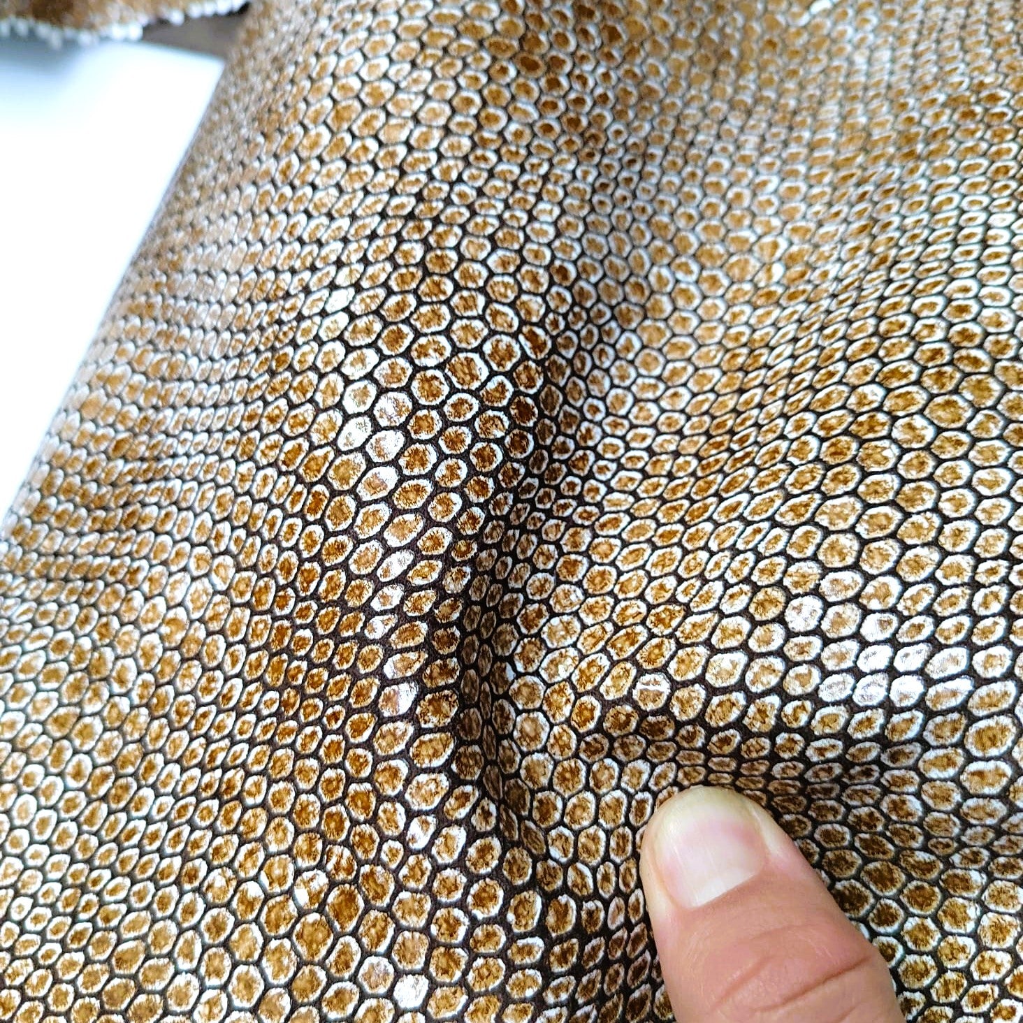 Curtido de Ternera Grabada para Artesanía