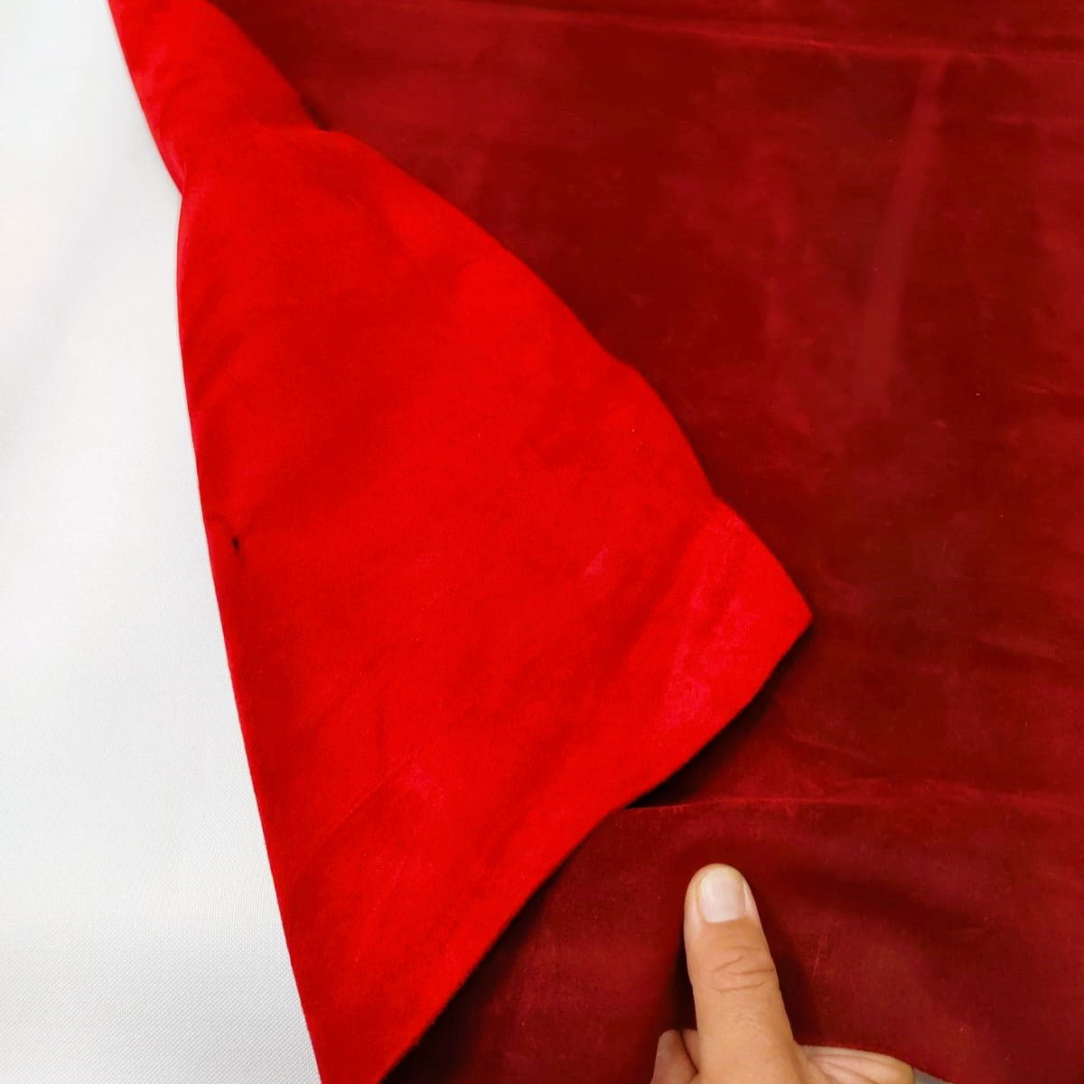 Croûte de cuir rouge huilée