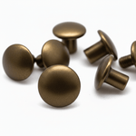 Tornillos para Cinturón con Acabado en Níquel y Oro Viejo: Durabilidad y Estilo
