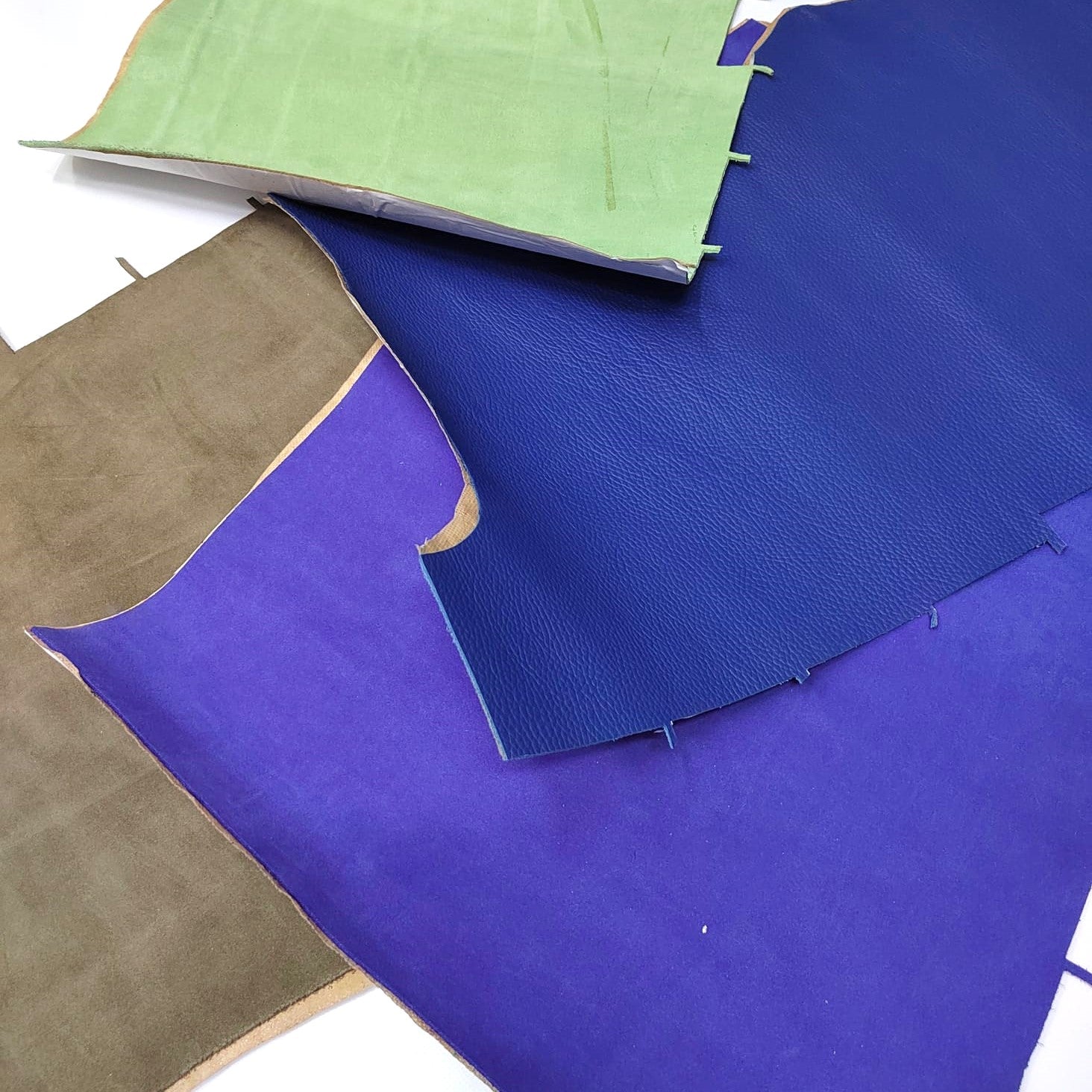 Pack oferta de curtidos adhesivos con forro