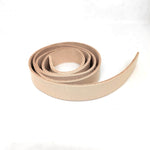 Tiras gruesas de piel de vaqueta. Hecha en España