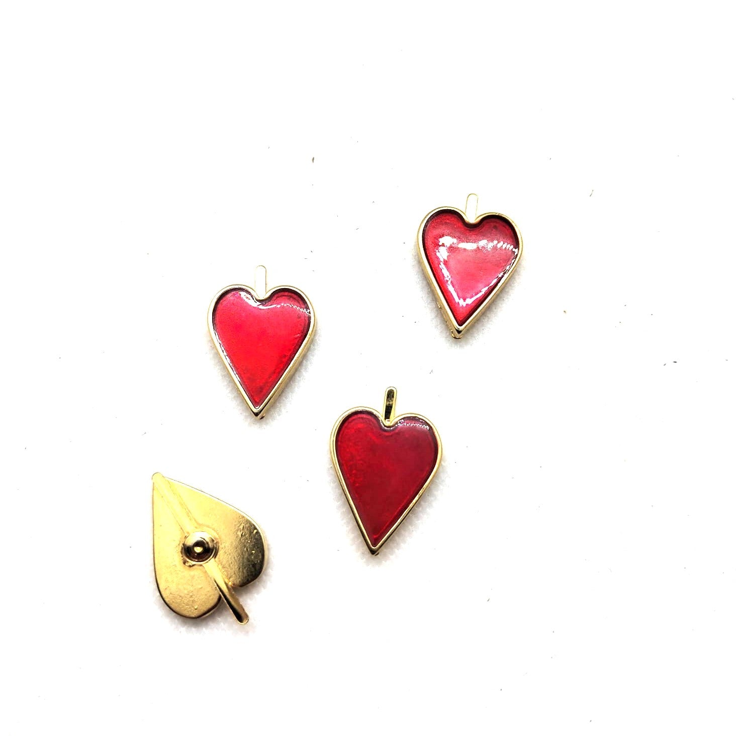 ❤️ Fornituras de Corazón Esmaltadas en Rojo – El Detalle que Enamora tus Diseños