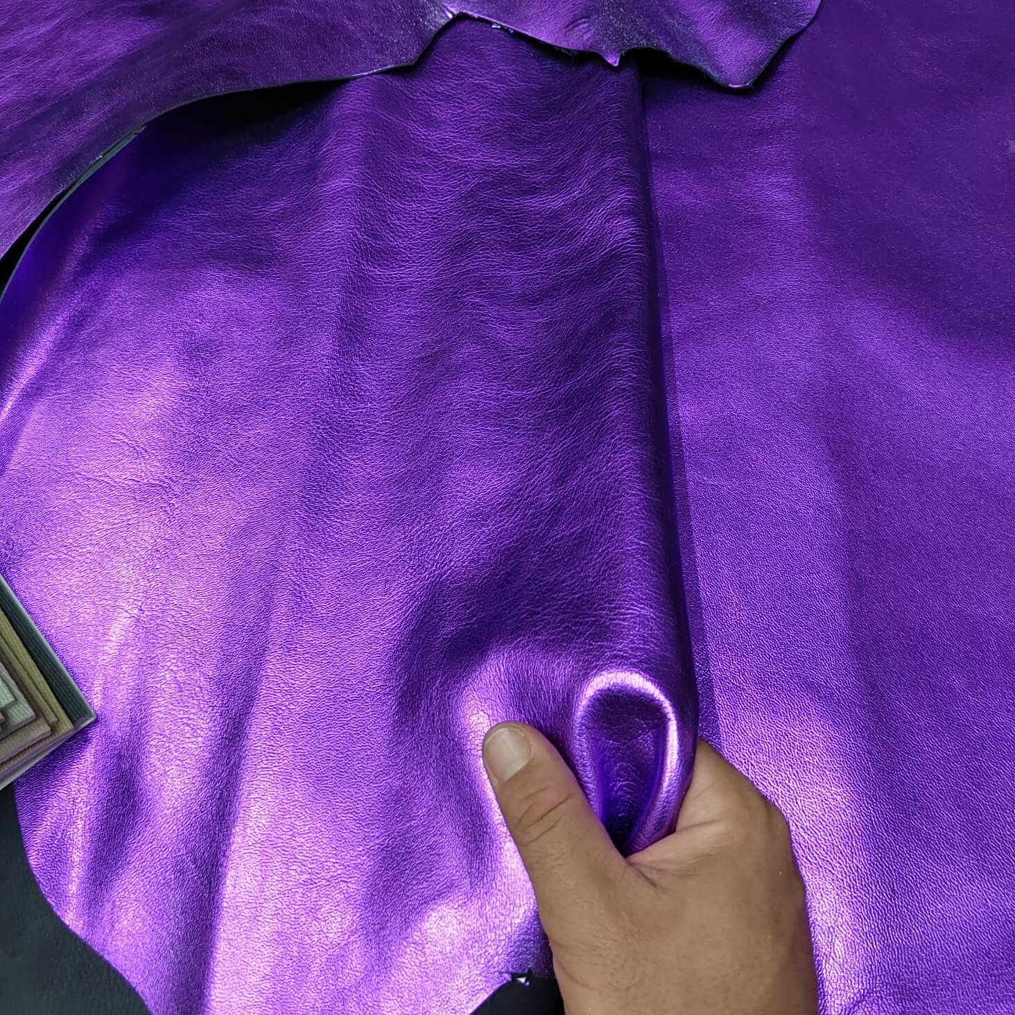 Cuir de chèvre lilas exclusif pour artisans | Facile à coudre | Offre à durée limitée