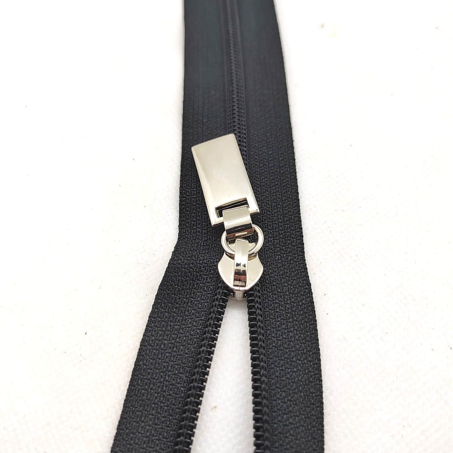 Tirador de Cremallera de Nylon de Malla 5 – Acabados Níquel y Oro Fino ✨🔒